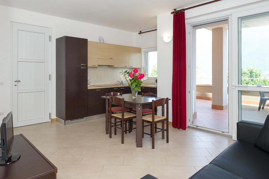 Vercana Residence Le Azalee & Spa חדר תמונה
